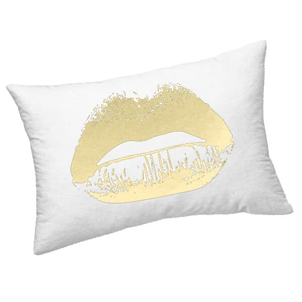 coussin-graphique-levres-bouche-doree